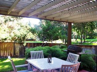 550 W Riverview Cir, Reno, NV 89509