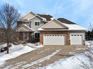 W8320 Bilkie Rd, Poynette, WI 53955