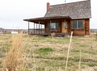 2791 N 17th Rd, Worden, MT 59088