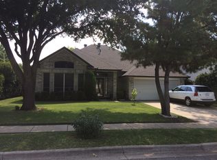 1909 Mill Pond Dr, Grapevine, TX 76051