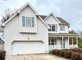 215 Beacon Hill Dr, Egg Harbor Township, NJ 08234