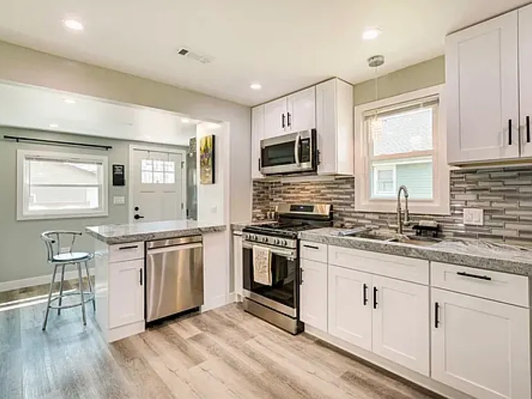 1675 S Cora St — Photo 11