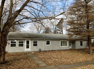 114 N State St, Saybrook, IL 61770