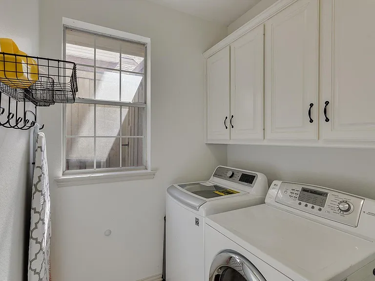 1811 Forest Meadow Ln — Photo 42