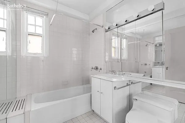 Sold by Sotheby's International Realty | media 6