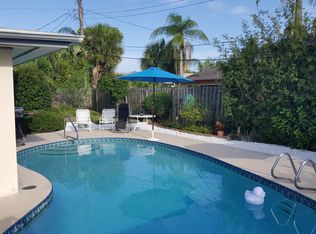357 W Osceola Ln, Cocoa Beach, FL 32931
