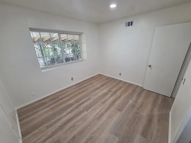 2613 Willard Ave — Photo 22