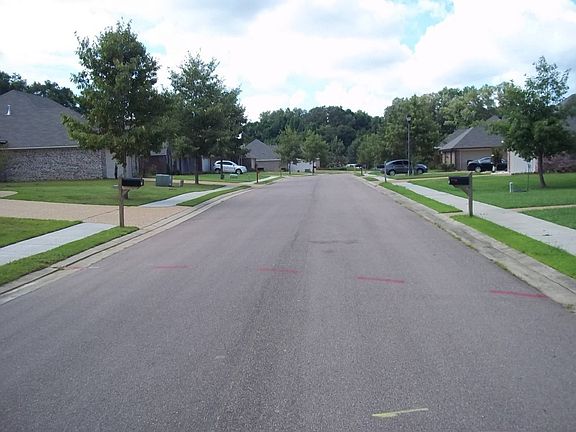 5th image of 163 Harvey Cir