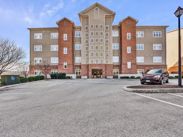 1273 Graves Harbor Trl #312, Huddleston, VA 24104