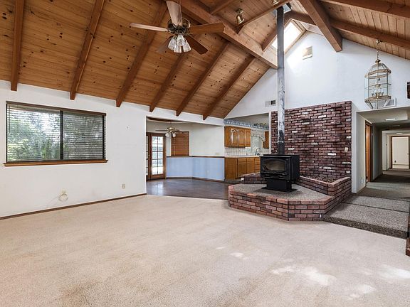 4th image of 2038 Rall Ave