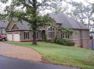 425 Long Island Dr, Hot Springs, AR 71913