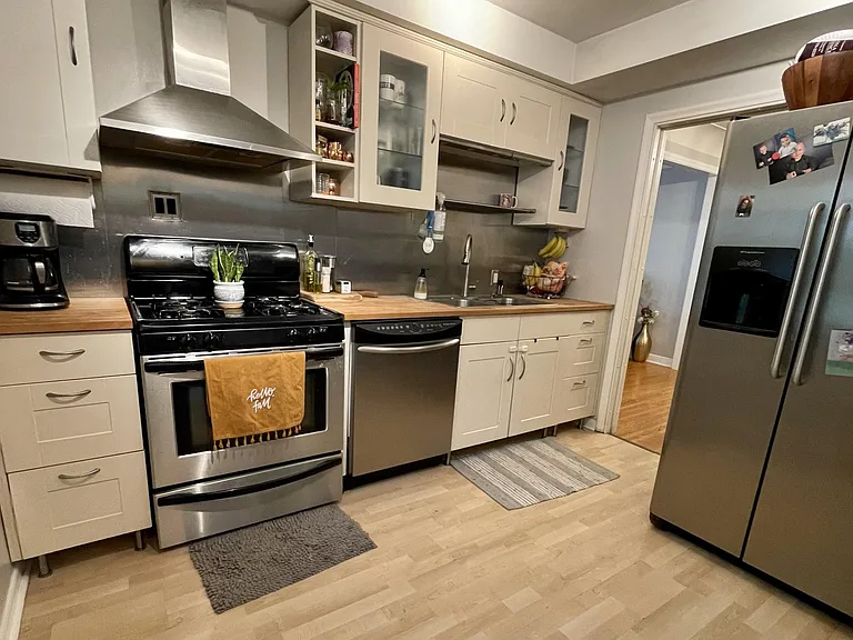 5351 Portland Ave — Photo 2