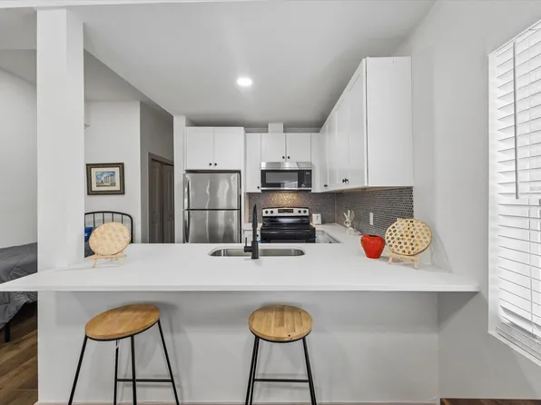 1224 Welch St APT 2, Houston, TX 77006
