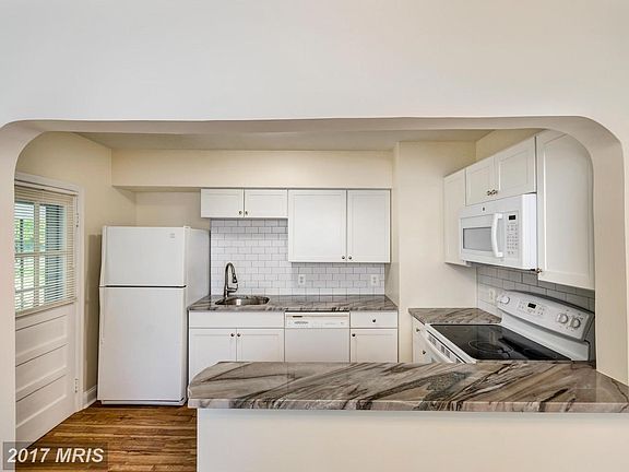 Kitchen With Granite