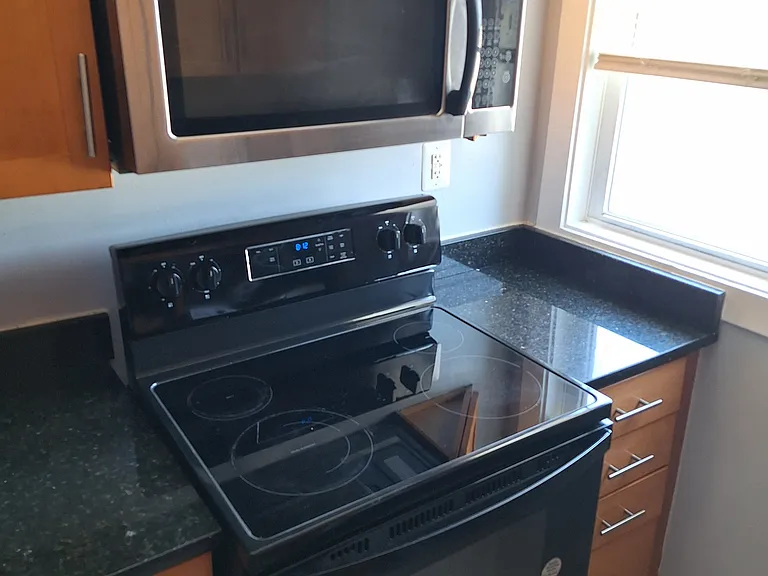 2844 Hartford St SE #203 — Photo 6