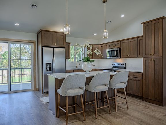5th image of 535 Boorman Ct