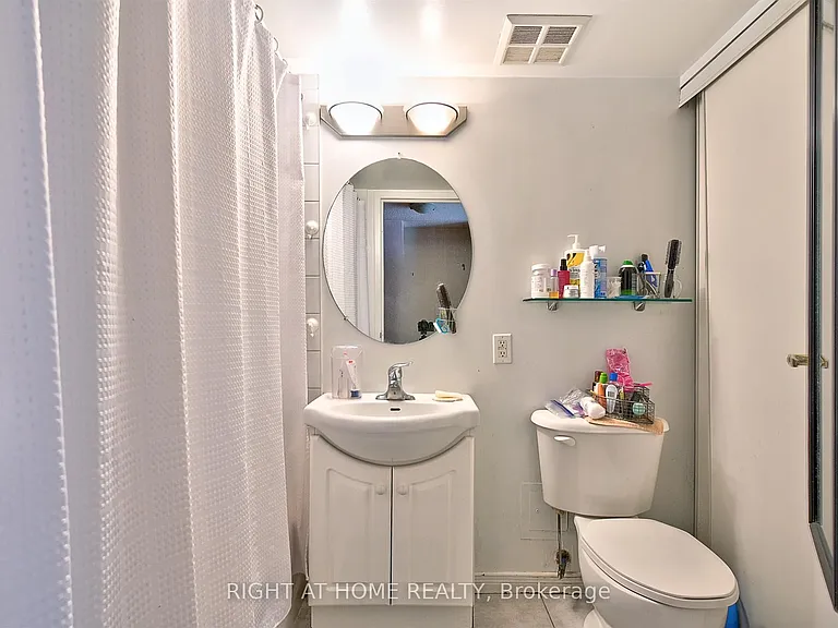 22 Western Battery Rd #109 — Photo 9