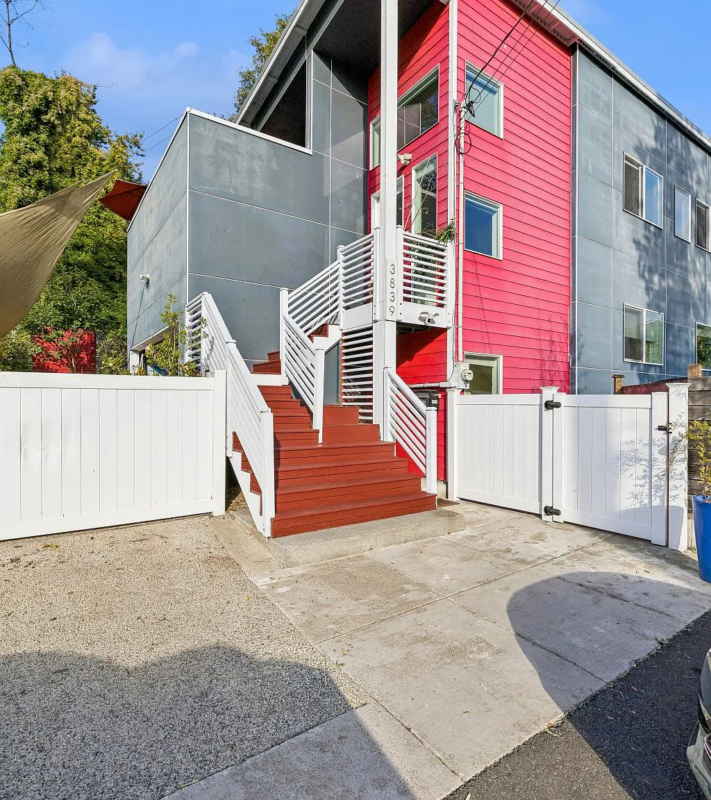 Columbia City Duplex - 2 bedrooms — Photo 1