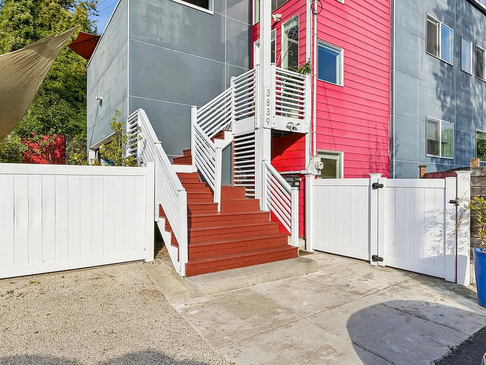 3839 Letitia Ave S