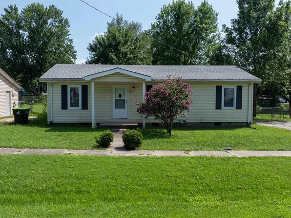 304 E Mason St, La Monte, MO 65337