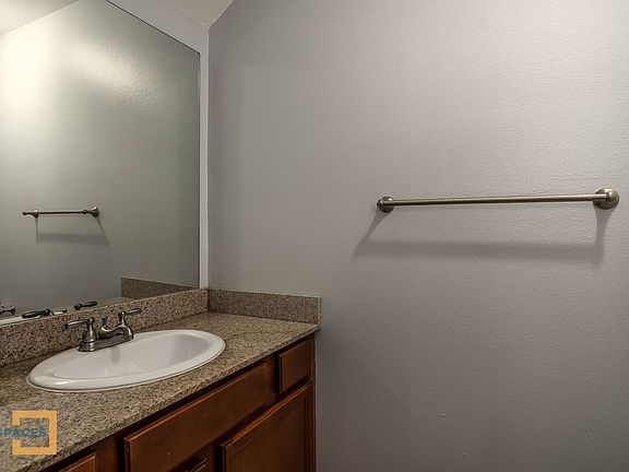 4th image of 3218 Veterans Memorial Pkwy #0f9439b0e