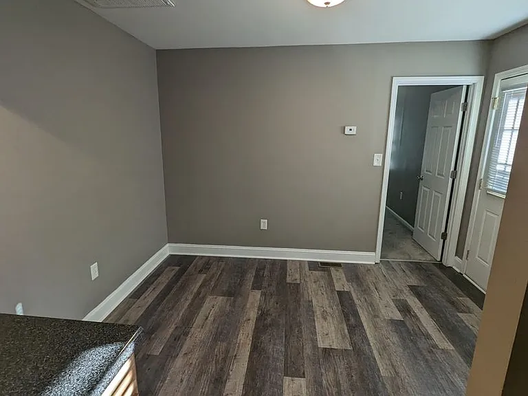 101 Cavin Ave — Photo 5