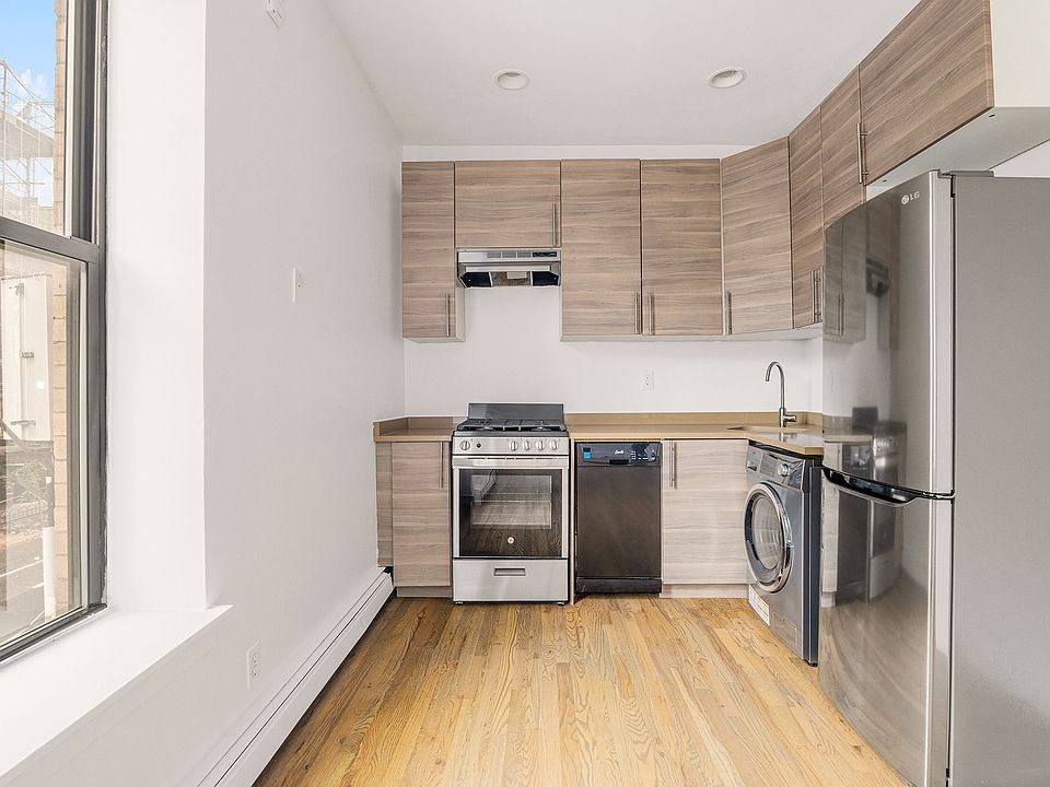 2nd image of 372 2nd St #2BB