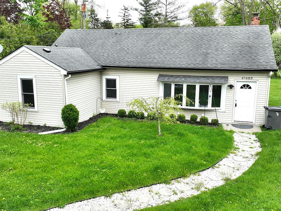1st image of 37480 Hayes Rd