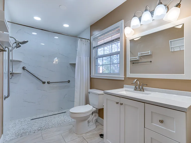 9215 Cherrytree Dr — Photo 24