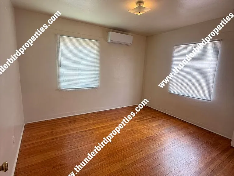 1202 Lead Ave SE — Photo 3