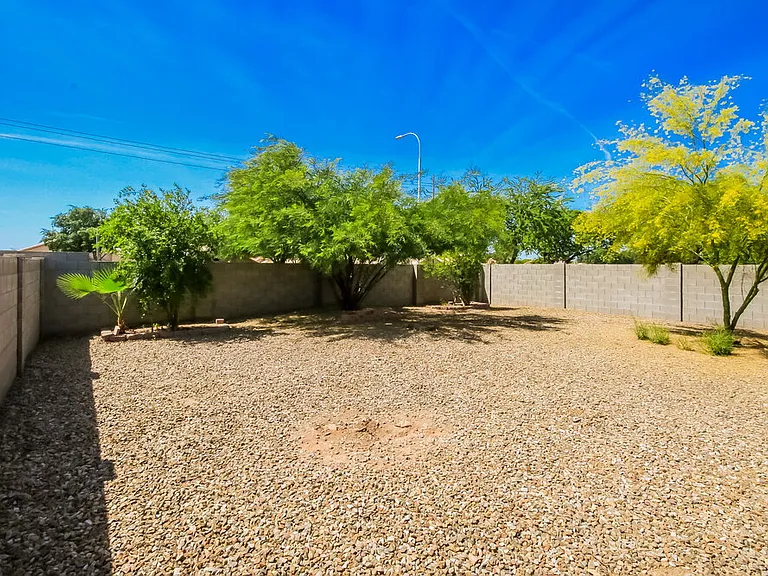 1617 W Kesler Ln — Photo 16