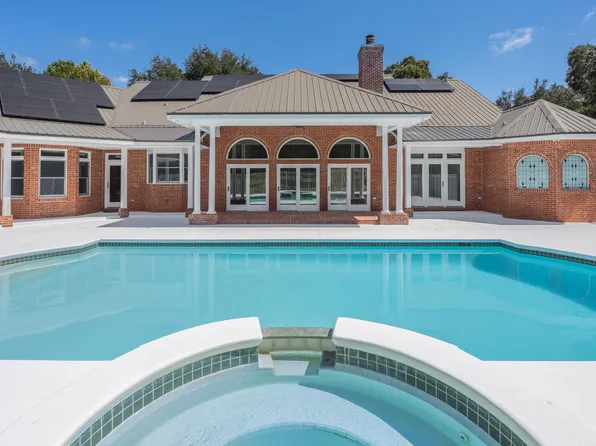 1129 Forest Rd, Niceville, FL 32578