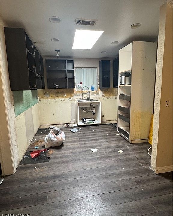 2nd image of 725 Concrete Ct