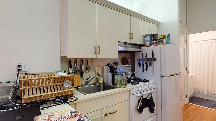 Rented by Bond New York | media 5
