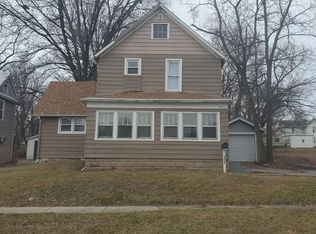 1417 W Jefferson St, Rockford, IL 61101