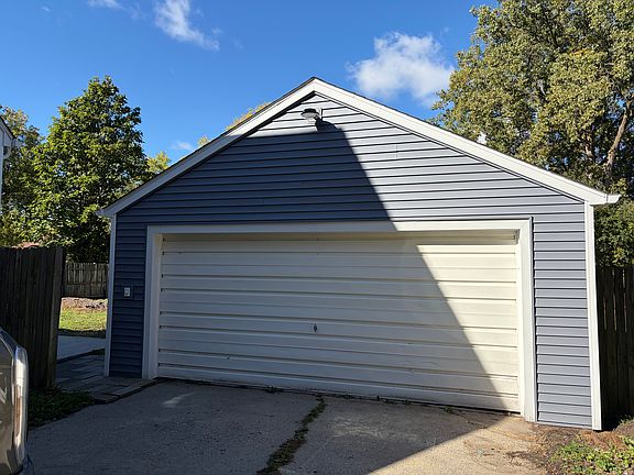 2nd image of 329 Walter Ct