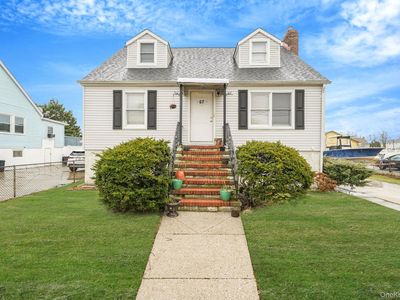 67 Orchard Street, Lindenhurst, NY, 11757
