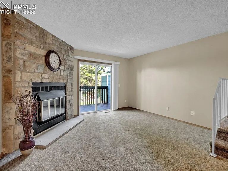 3467 Queen Anne Way — Photo 9