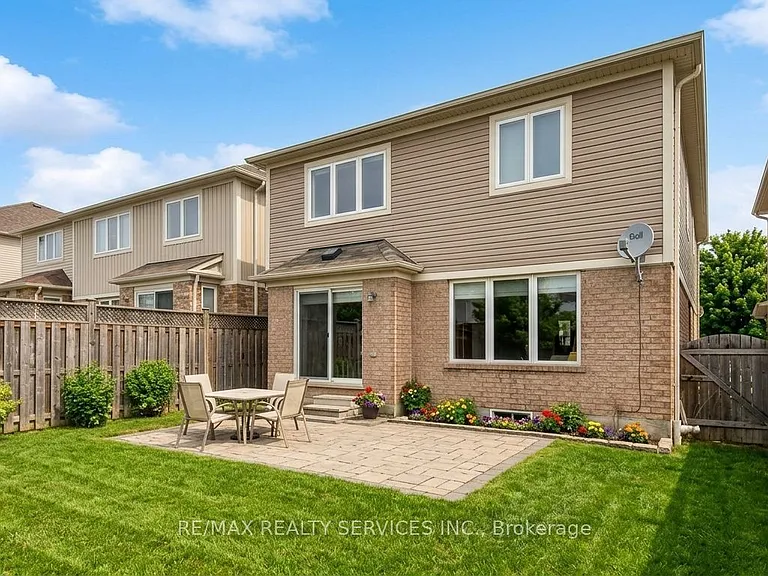 48 Fletcher Cir — Photo 3