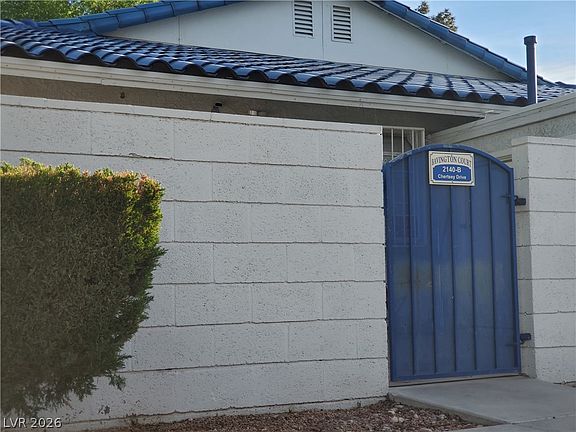 2nd image of 2140 Chertsey Dr Unit B