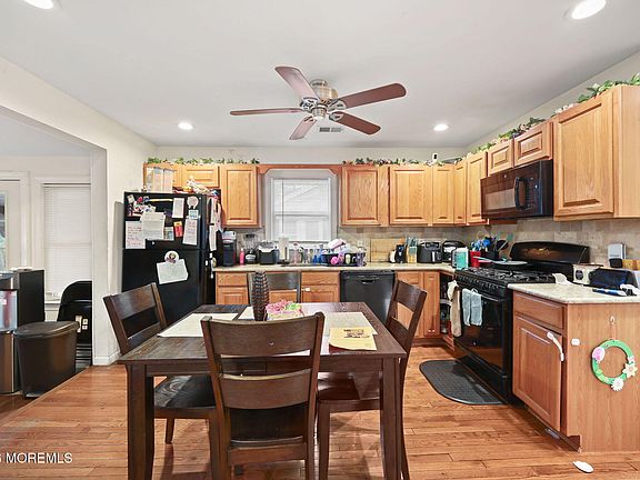 5th image of 40 Breton Harbors Drive