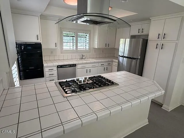 1094 Peninsula St — Photo 5