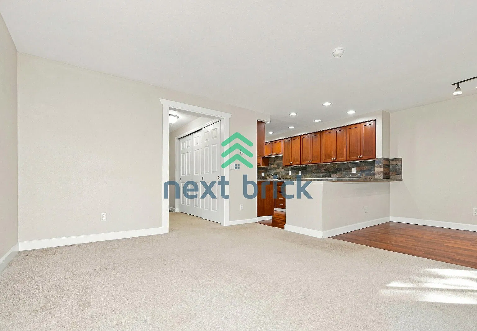 7217 NE 175th St — Photo 3