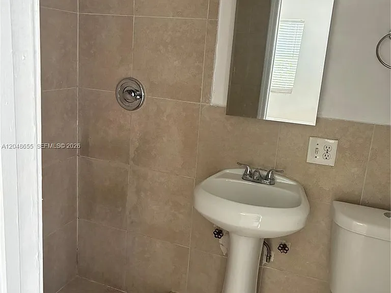 7929 Abbott Ave — Photo 10