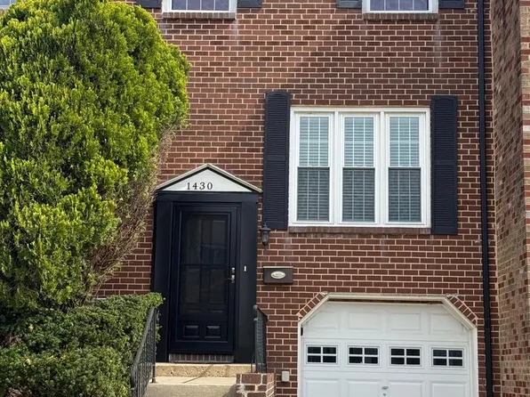 1430 S Collins Ct, Blackwood, NJ 08012