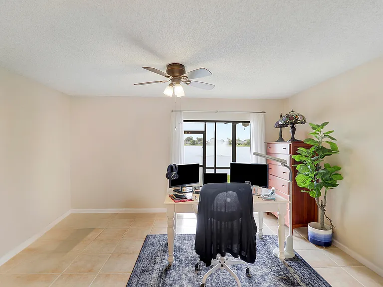 703 Stonewood Ct #16C — Photo 18