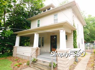 520 10th St, Moline, IL 61265