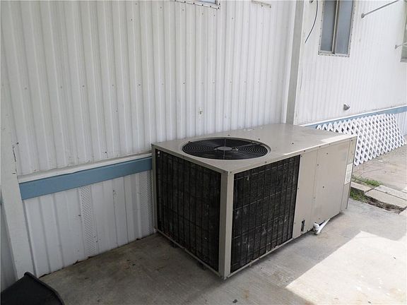 5th image of 2612 SE 29th St #1