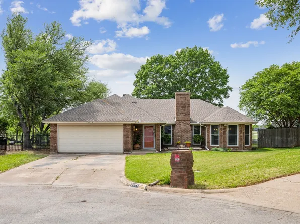 7301 Frances Ct, North Richland Hills, TX 76182