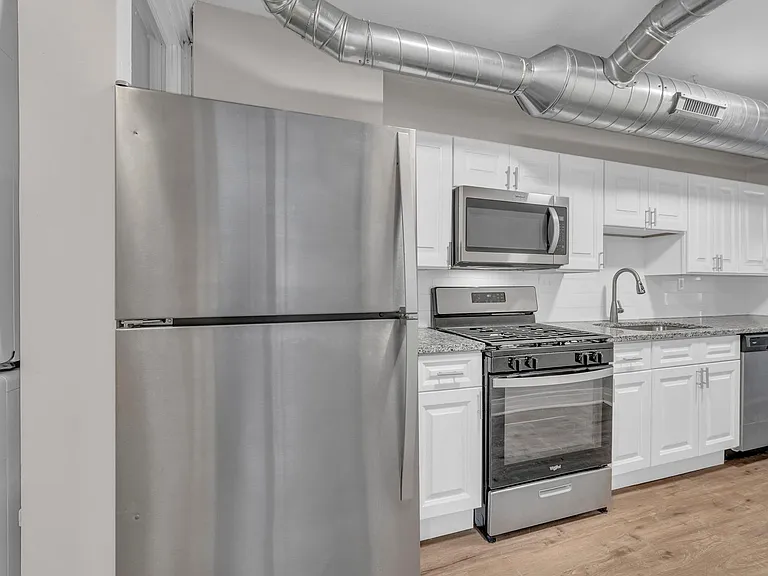 4220 Harrison St — Photo 1
